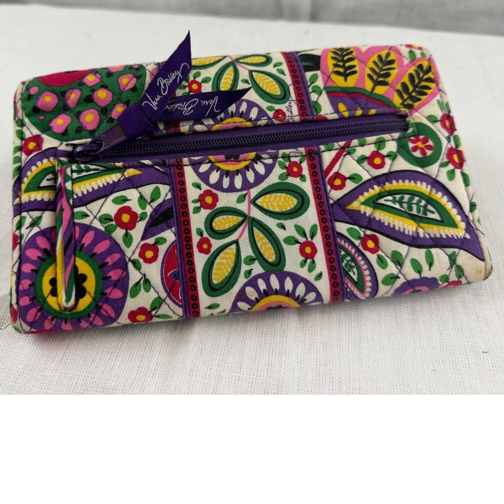 Vera Bradley Rhythm & Blues Quilted Cotton Turnlock Wallet Floral Paisley Fall